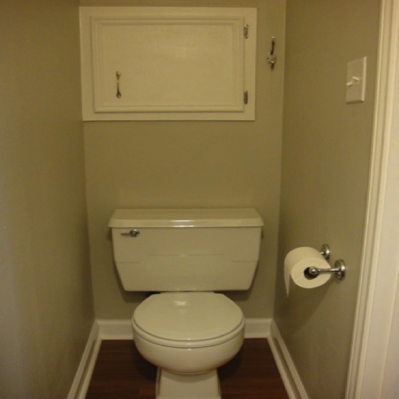 1300 Townhouse DS Bath1a.jpg